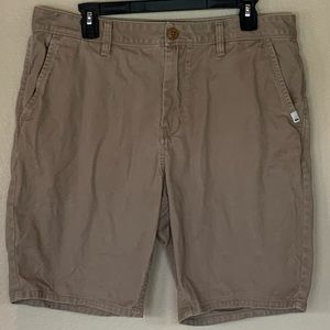 Quiksilver Men’s Straight Fit Khaki Shorts 🩳